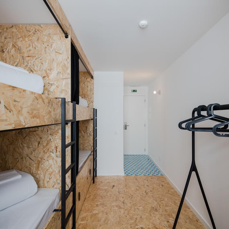 Hostel Conii & Suites Algarve Quarteira Εξωτερικό φωτογραφία