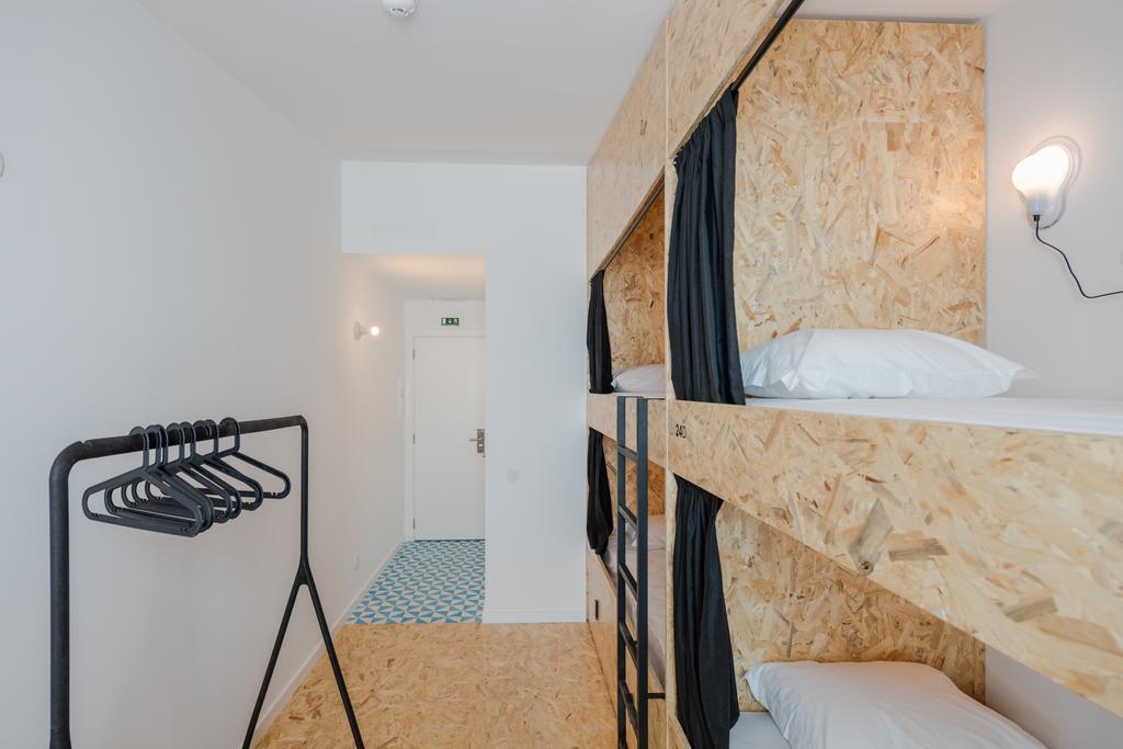 Hostel Conii & Suites Algarve Quarteira Εξωτερικό φωτογραφία